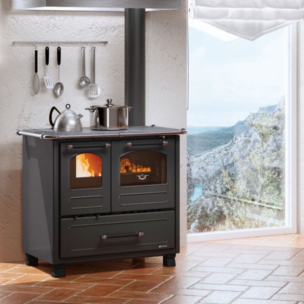 Italian puuhella La Nordica Family 4.5, musta, 7.5kW | Puuhellat |  |